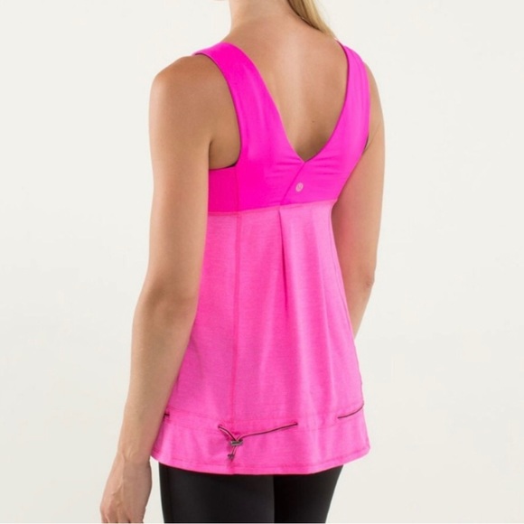 Lululemon Hustle & Bustle Yoga/Run Raspberry top Size 6 - Picture 3 of 16